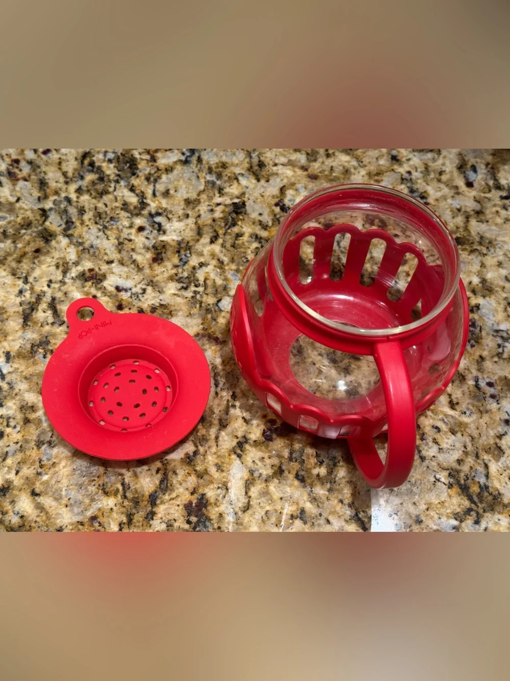 Popcorn 🍿 Glass Popcorn Popper: microwave popper with Red Silicone Sleeve: 1.5QT
